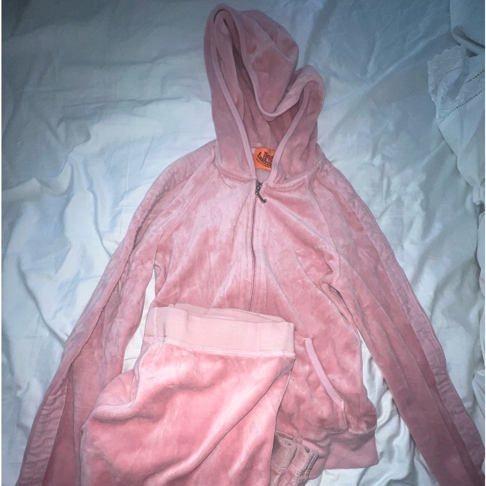 JUICY COUTURE TRACKSUITS both included both smalls for top and bottoms!!